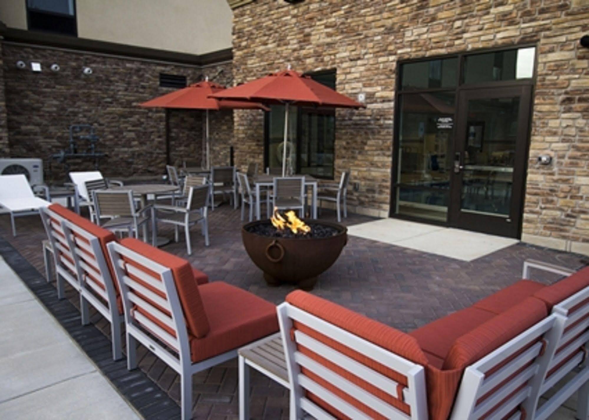 Hampton Inn Suites Flagstaff East Ngoại thất bức ảnh