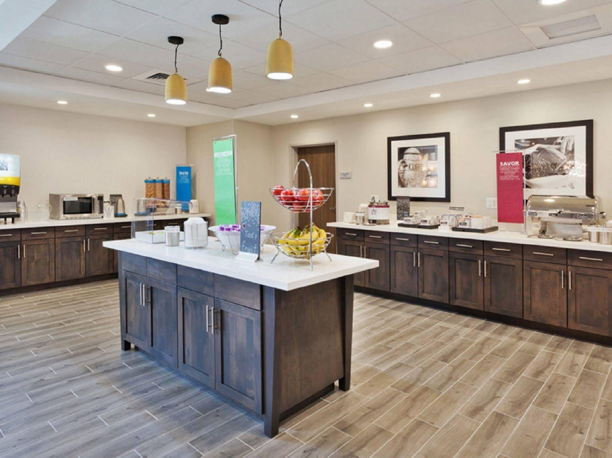 Hampton Inn Suites Flagstaff East Ngoại thất bức ảnh